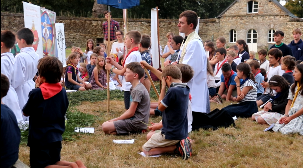 Adoration camp saint guénaël